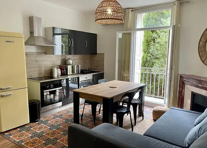 Rue Des Jardins Апартаменты *